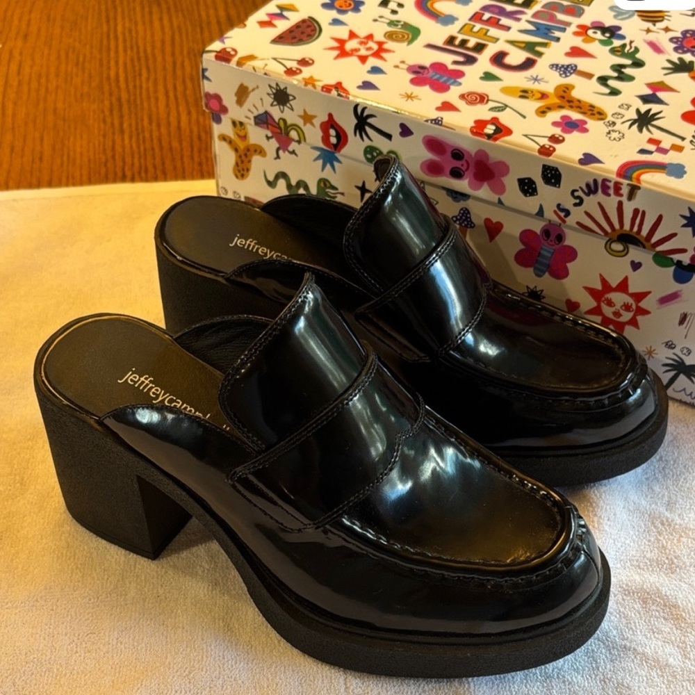 Jeffrey Campbell Kerri Black Patent Leather Mules size 8